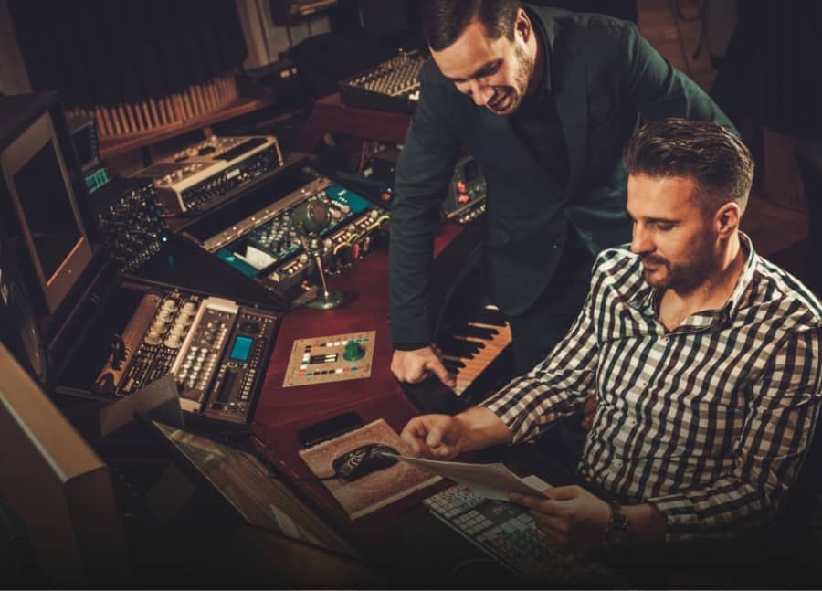 Insights that go beyond contracts and courtrooms.